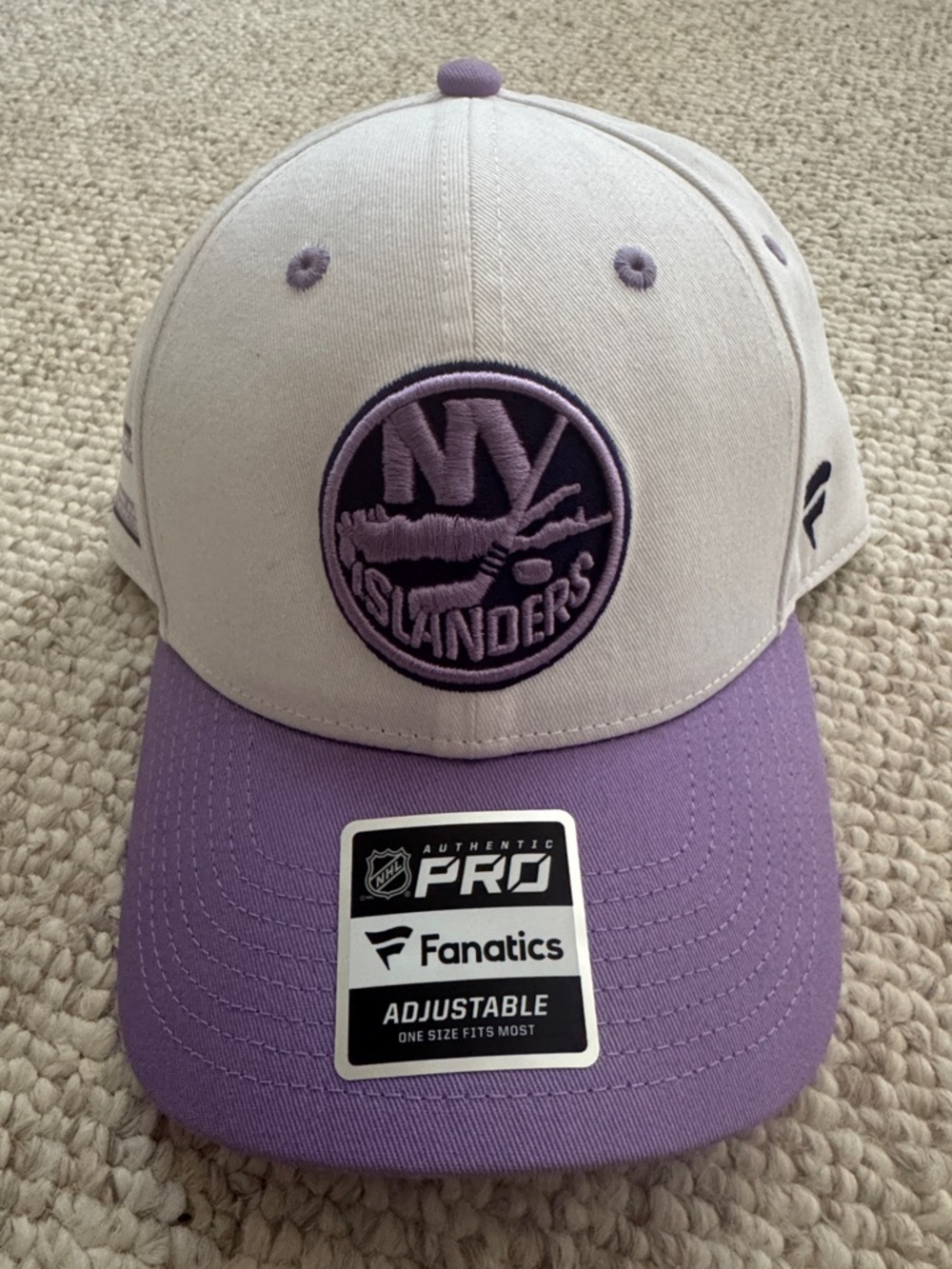 Fanatics NY Islanders White and Lavender Adjustable Baseball Cap